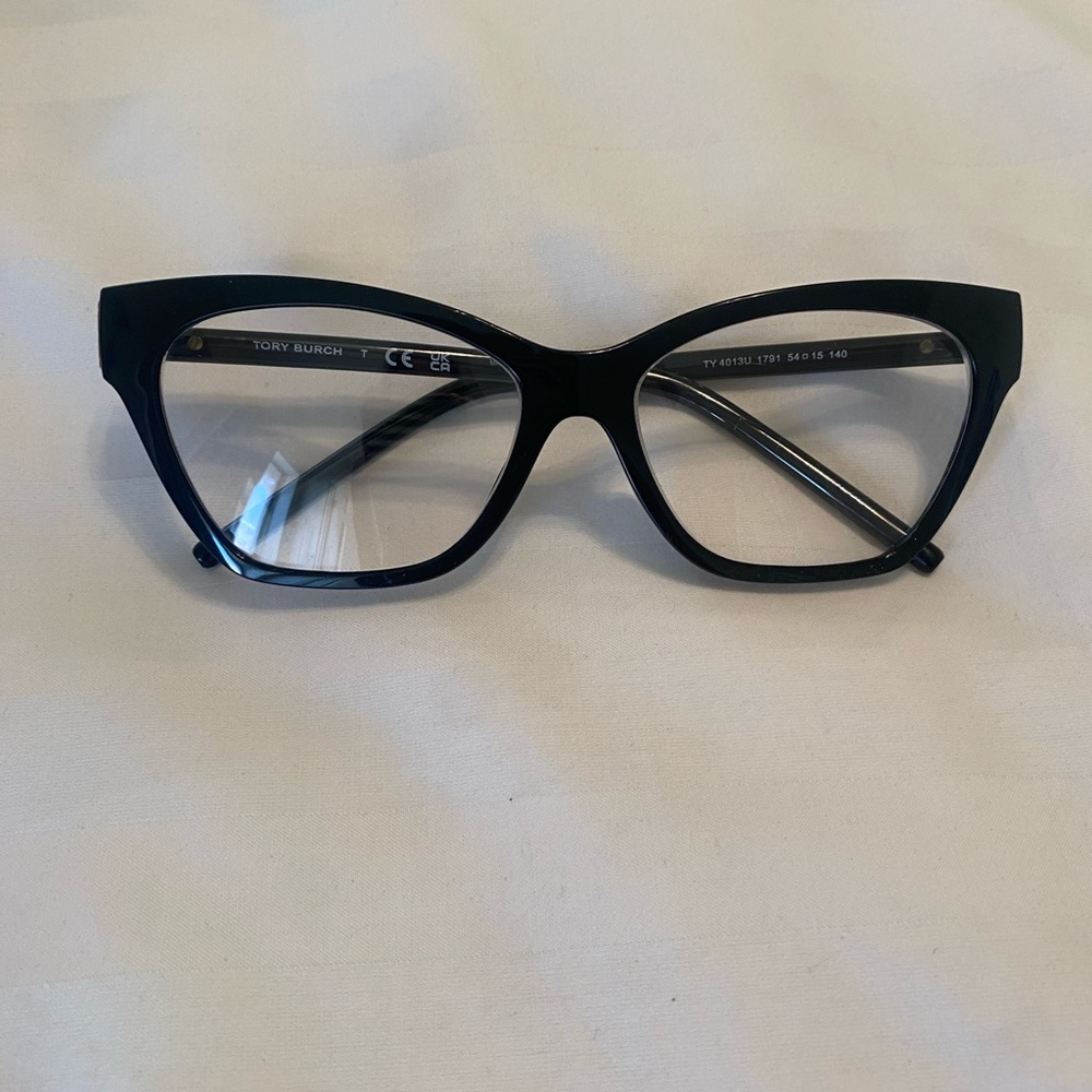 Tory Burch black-rimmed eyeglasses with case - Picture 2 of 9